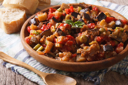 Sicilya patlıcanlı caponata tarifi