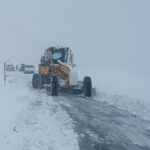 Kar yağışı etkili oldu! Kapanan 44 yerleşim yerinin yolu ulaşıma açıldı