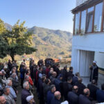 Trafik kazası sonrası yumruk darbesiyle hayatını kaybetti Emekli öğretmen son yolculuğuna uğurlandı